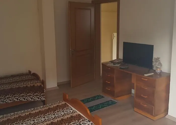 Hill View 7 3* Поградец